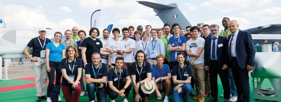 Deux élèves de l'ENSEIRB-MATMECA remportent le concours DroneLoad 2023